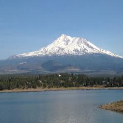 images/g_mt-shasta/IMG_1308_small.jpg